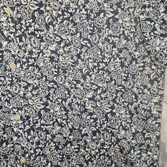 St. John's Bay Mens Blue/White Short Sleeve Button Up Size XL - Picture 3 of 9